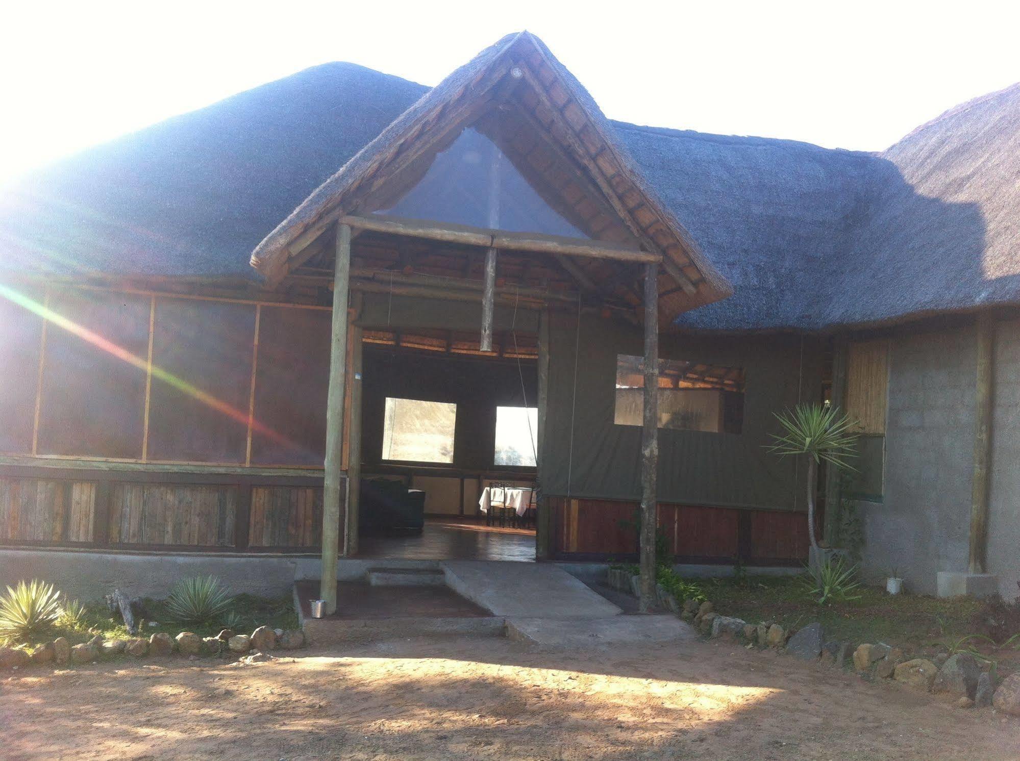 Lion Roars Lodge Lesoma Exterior foto